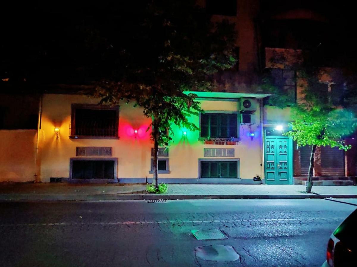 Tufina Hostel Tirana Eksteriør billede